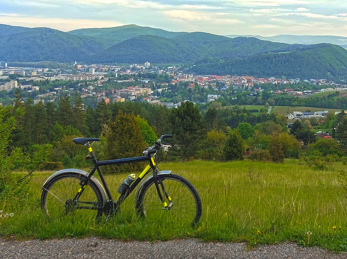 paradne-ziletkarske-stupania-prsany-a-laskomer-nad-banskou-bystricou